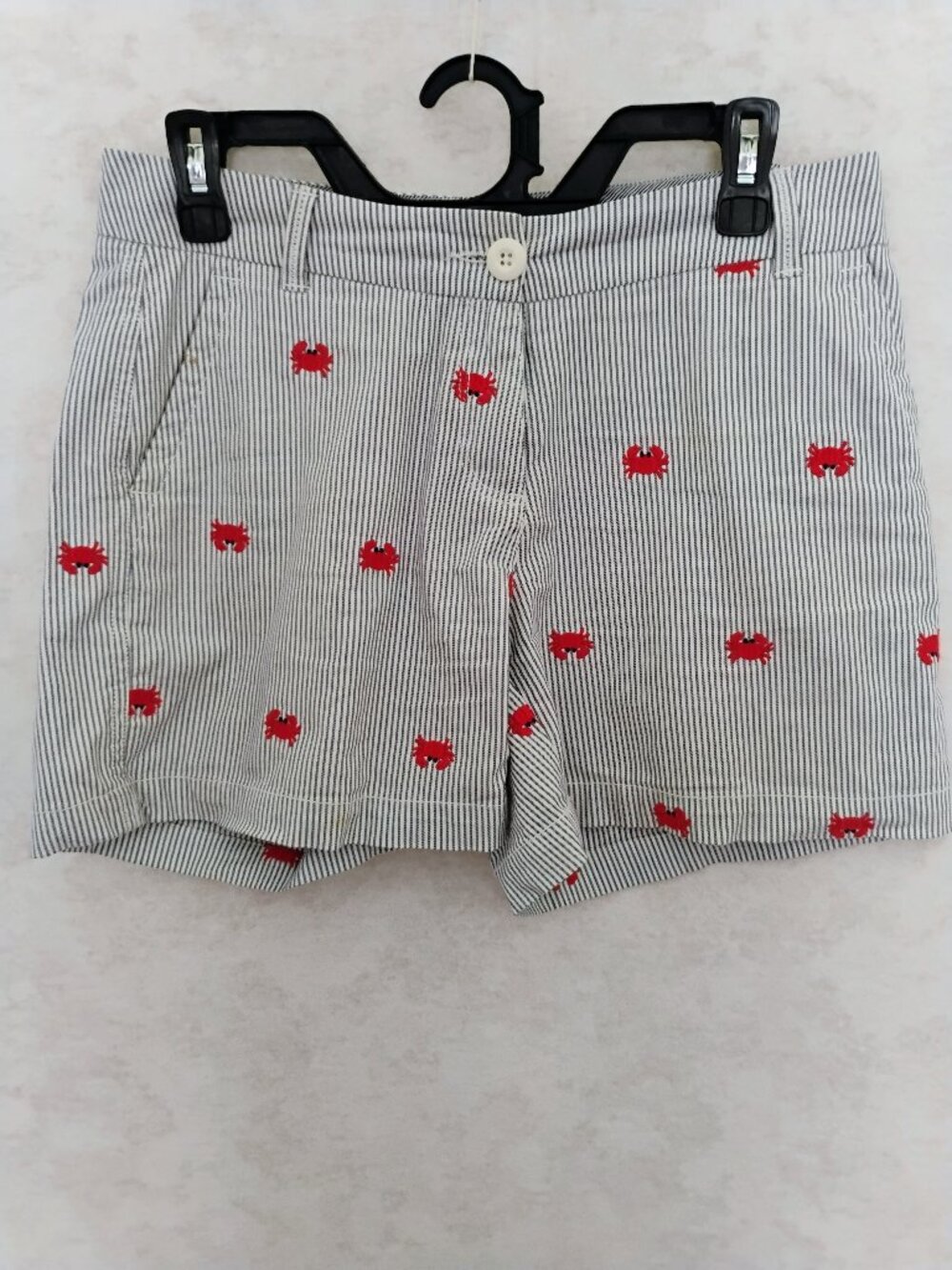Crown & Ivy Seersucker Crab Embroidered Shorts Size 2